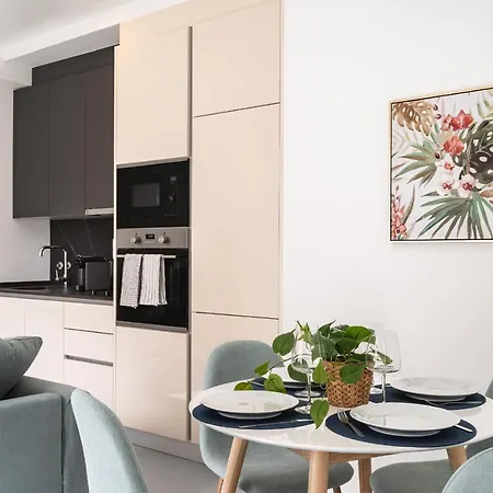 Succeed Campo Pequeno Apartment